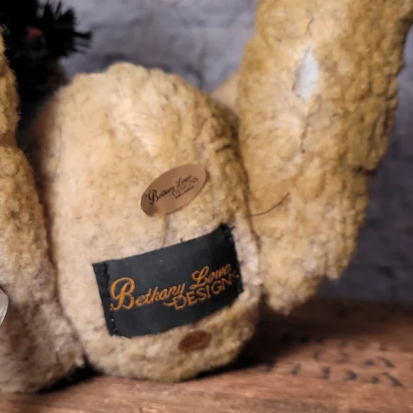 Bethany Lowe Designs Stuffed Halloween Party Bear With Tree